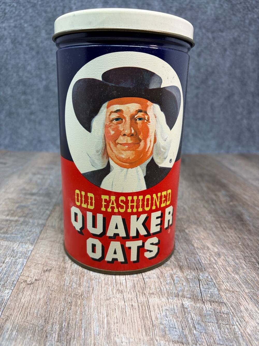 VTG 1982 Quaker Oats Limited Edition Collectible Tin Canister-cookie recipe.